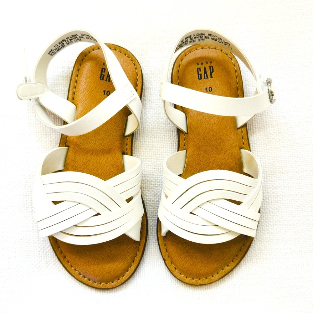 NWOT white Gap sandals
